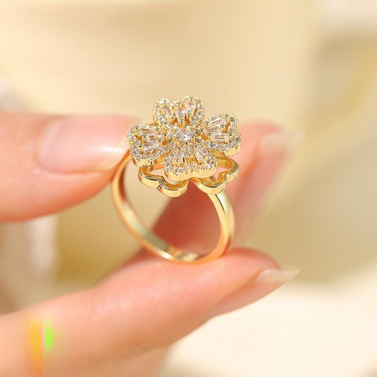 Clover Zircon Rotating Ring